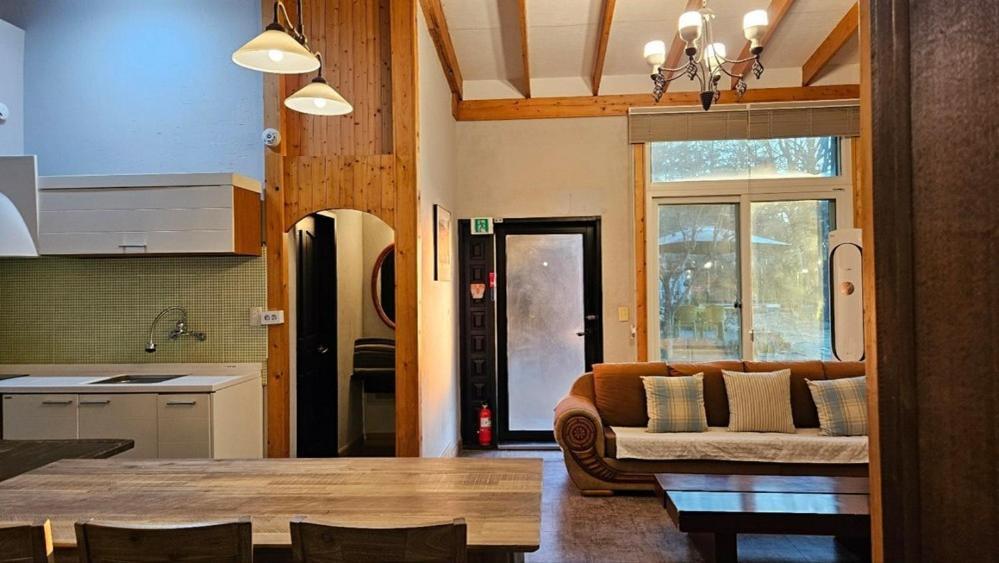 Yangyang Little Forest Pension Екстер'єр фото