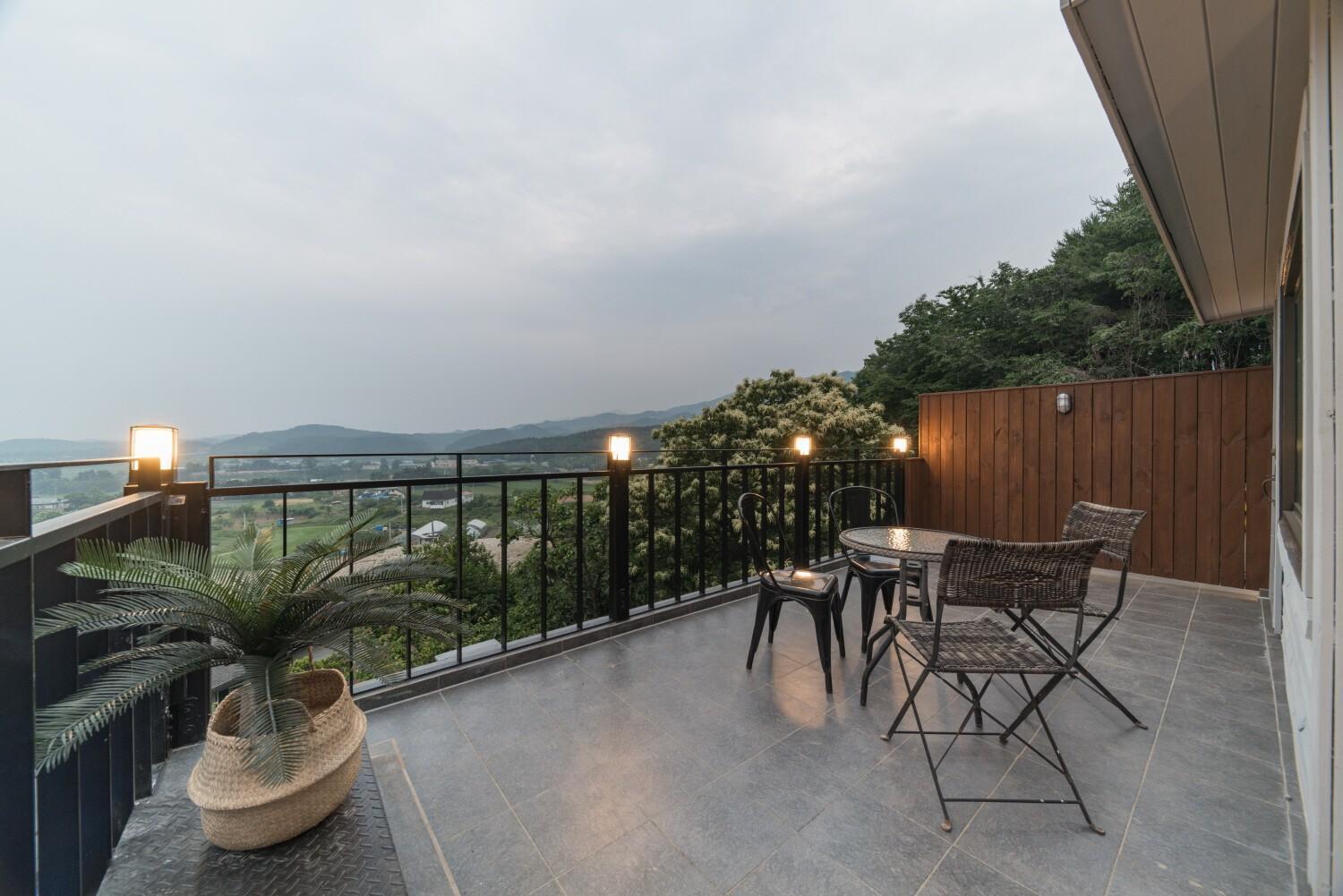 Yangyang Little Forest Pension Екстер'єр фото